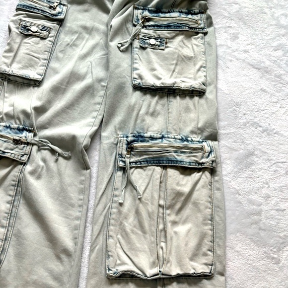 BLANK NYC Franklin Rib Cage Light Blue Jeans with Oversized Cargo Pockets--28 - Picture 9 of 15